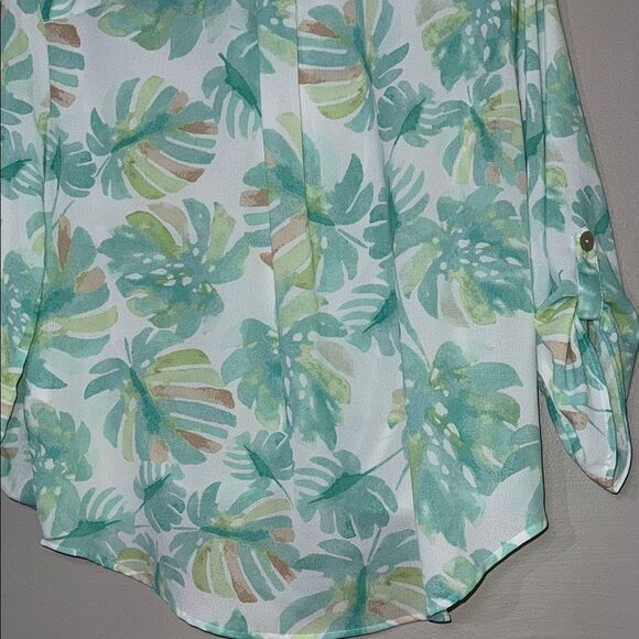 Ruby Rd Green and White 3/4 Sleeve Notched Collar Button Down - Picture 13 of 14